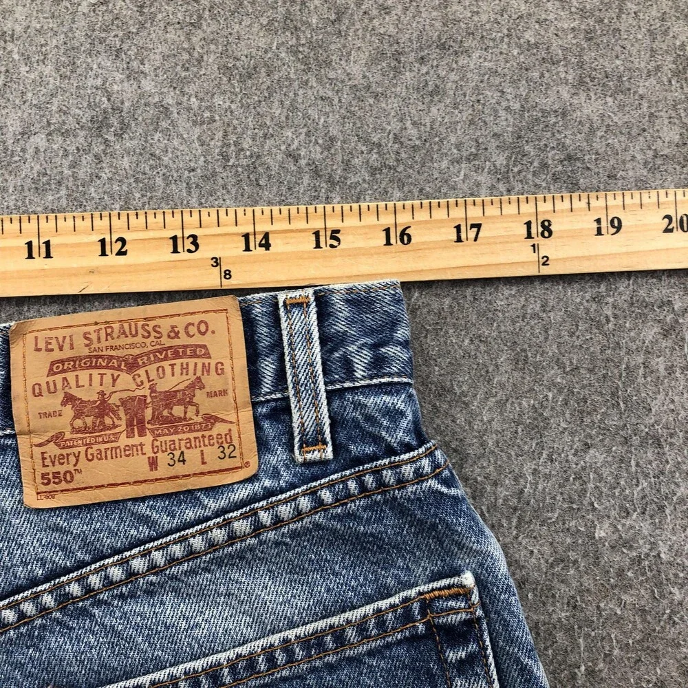 Levis 550 Jeans Mens 34x32 Blue Stone Wash Relaxed Tapered Denim Distressed